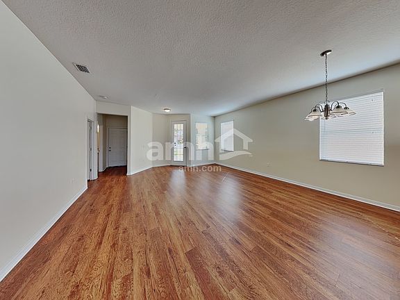 5th image of 19554 Timberbluff Dr