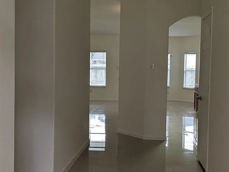 25211 Sierra Woods Ln — Photo 4
