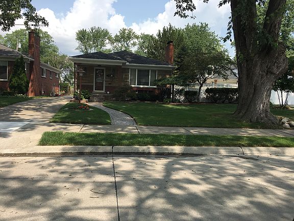 2nd image of 21641 Erben St