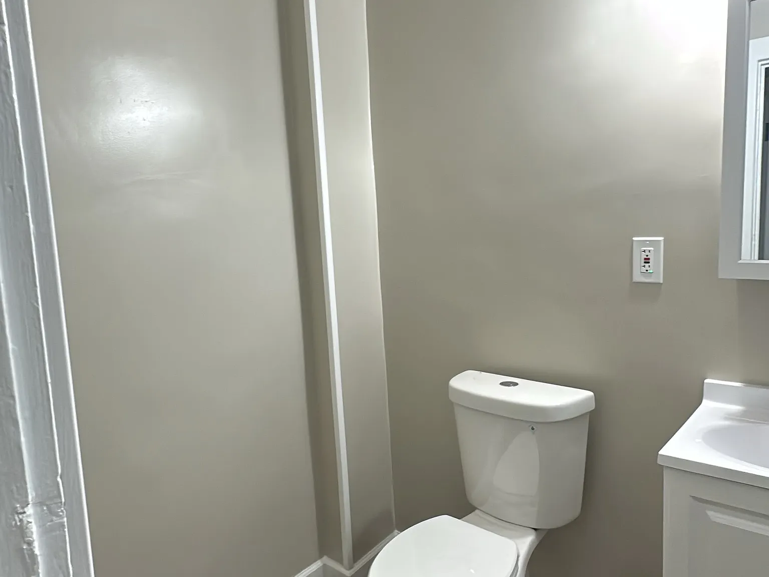 3 bed, 1000 sqft, $1,850 — Photo 3