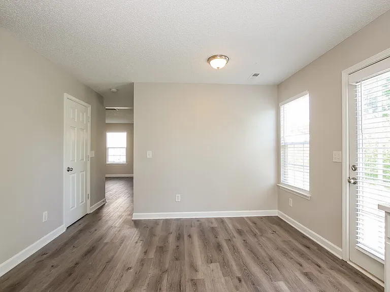2127 Pleasant Dale Dr — Photo 8