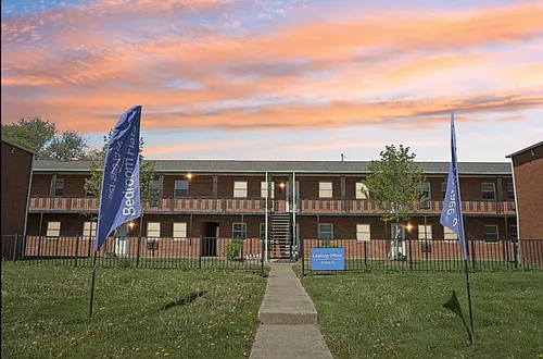 Worthington Court Townhomes Photo 1