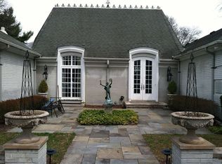 1276 Covington Rd, Bloomfield Hills, MI 48301