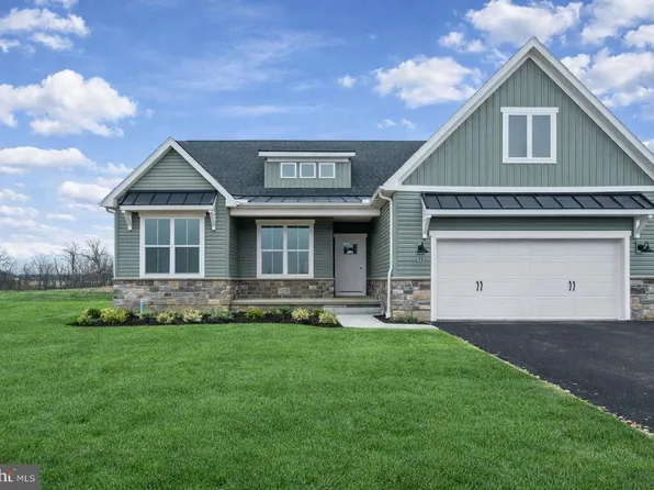 109 Onyx Dr #38, Hanover, PA 17331