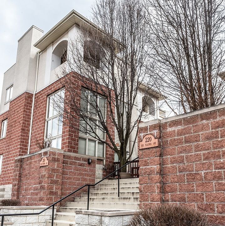 1st image of 210 Des Plaines Ave
