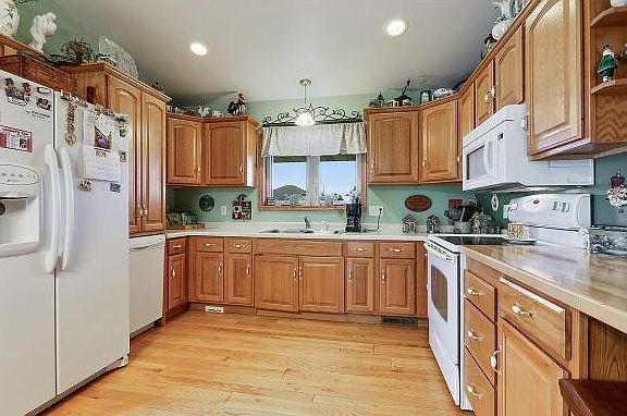 3rd image of 2372 Indy Ct