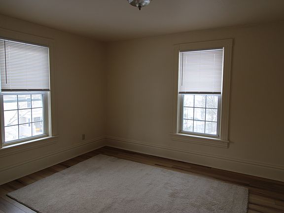 3rd image of 39 S White St #1