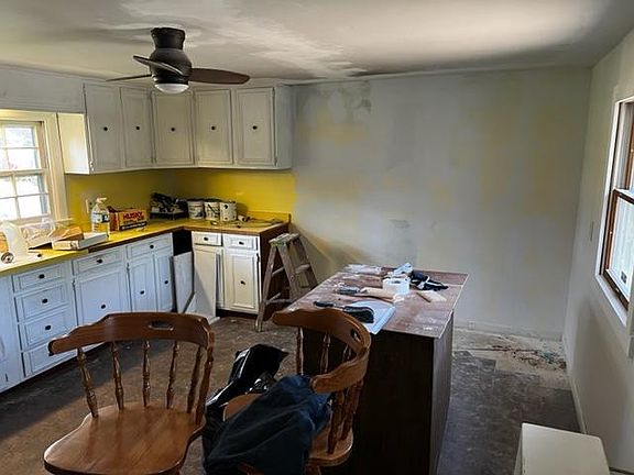 4th image of 7985 Kings Hwy