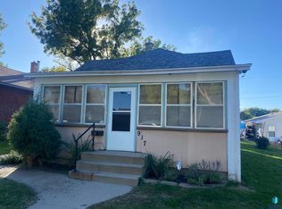 917 N Duluth Ave, Sioux Falls, SD 57104
