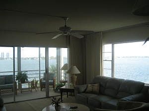 4th image of 501 Lake Shore Dr APT 506