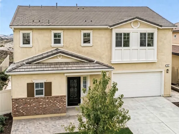 53 Country Club Dr, Calimesa, CA 92320