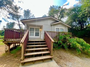 17772 Peterson Ln, Redding, CA 96003