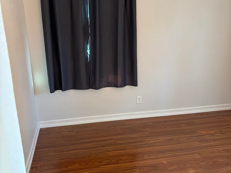 899 Douglas St — Photo 20