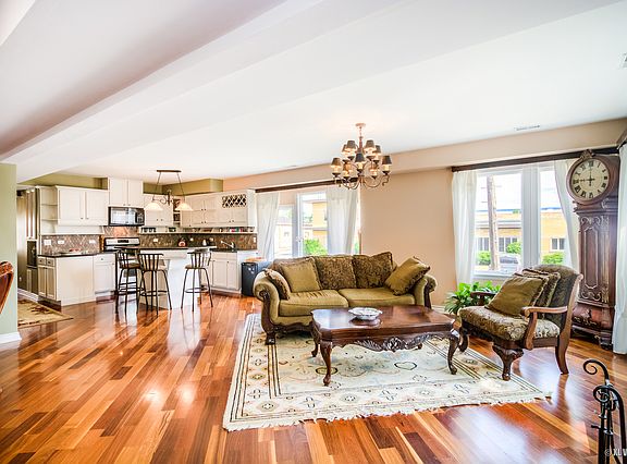 4th image of 3522 Lombard St