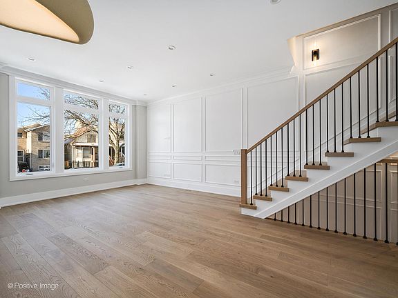 4th image of 3045 N Christiana Ave