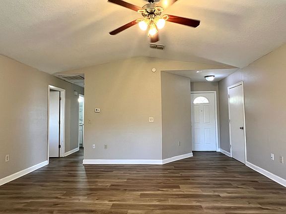 2nd image of 1413 Thistledown Dr