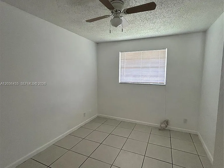 1045 N Andrews Ave #3 — Photo 5
