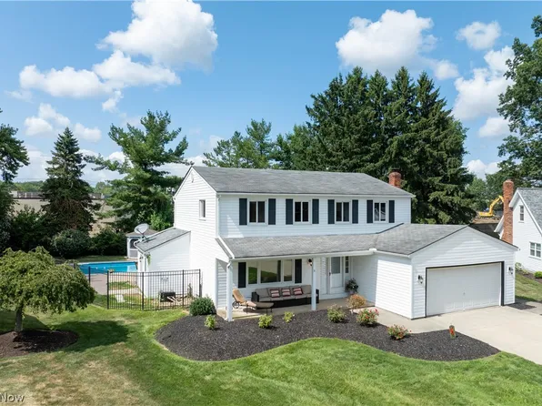 4390 Birch Cir, North Olmsted, OH 44070