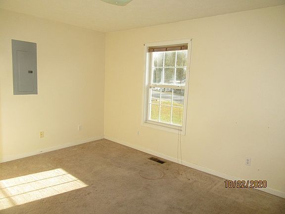 5th image of 56 English Dr