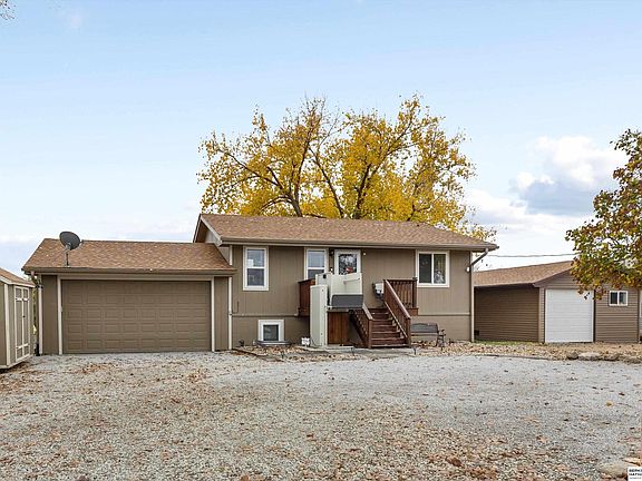 4th image of 2024 Platteview Dr