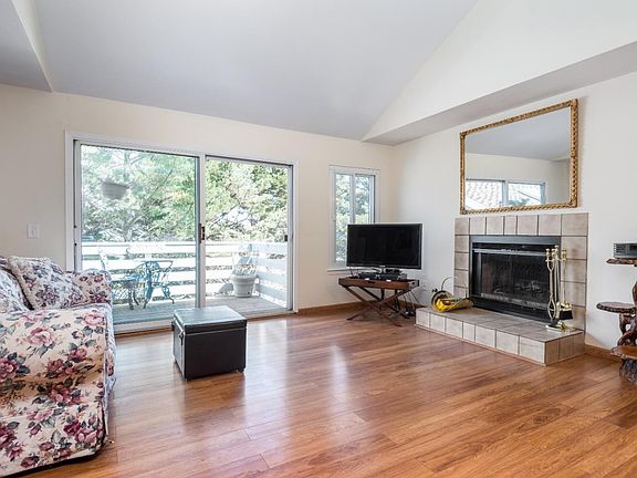 2nd image of 276 Barbara Ln