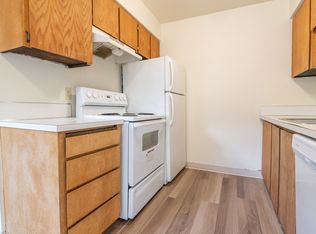 Pine St Apartments, Portland, OR 97214