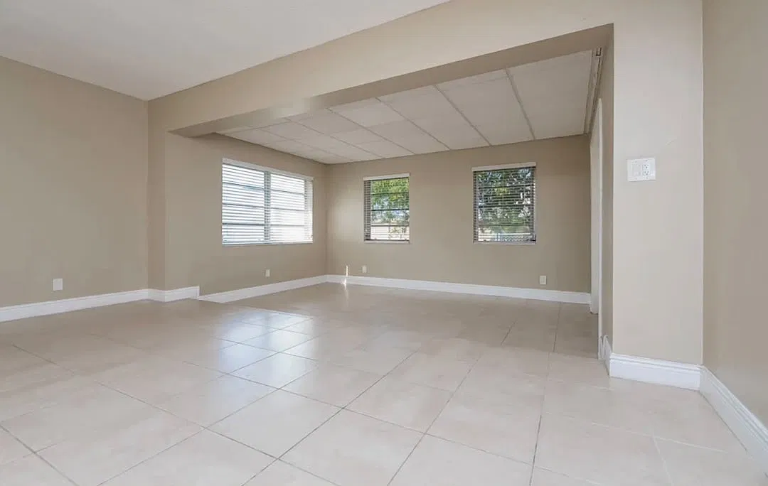 3 bed, $1,600 — Photo 3