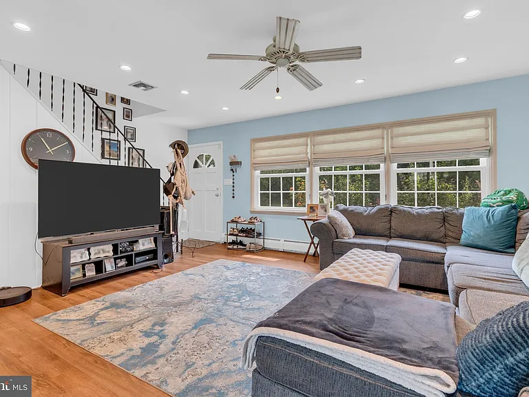 129 Plumbridge Dr — Photo 6
