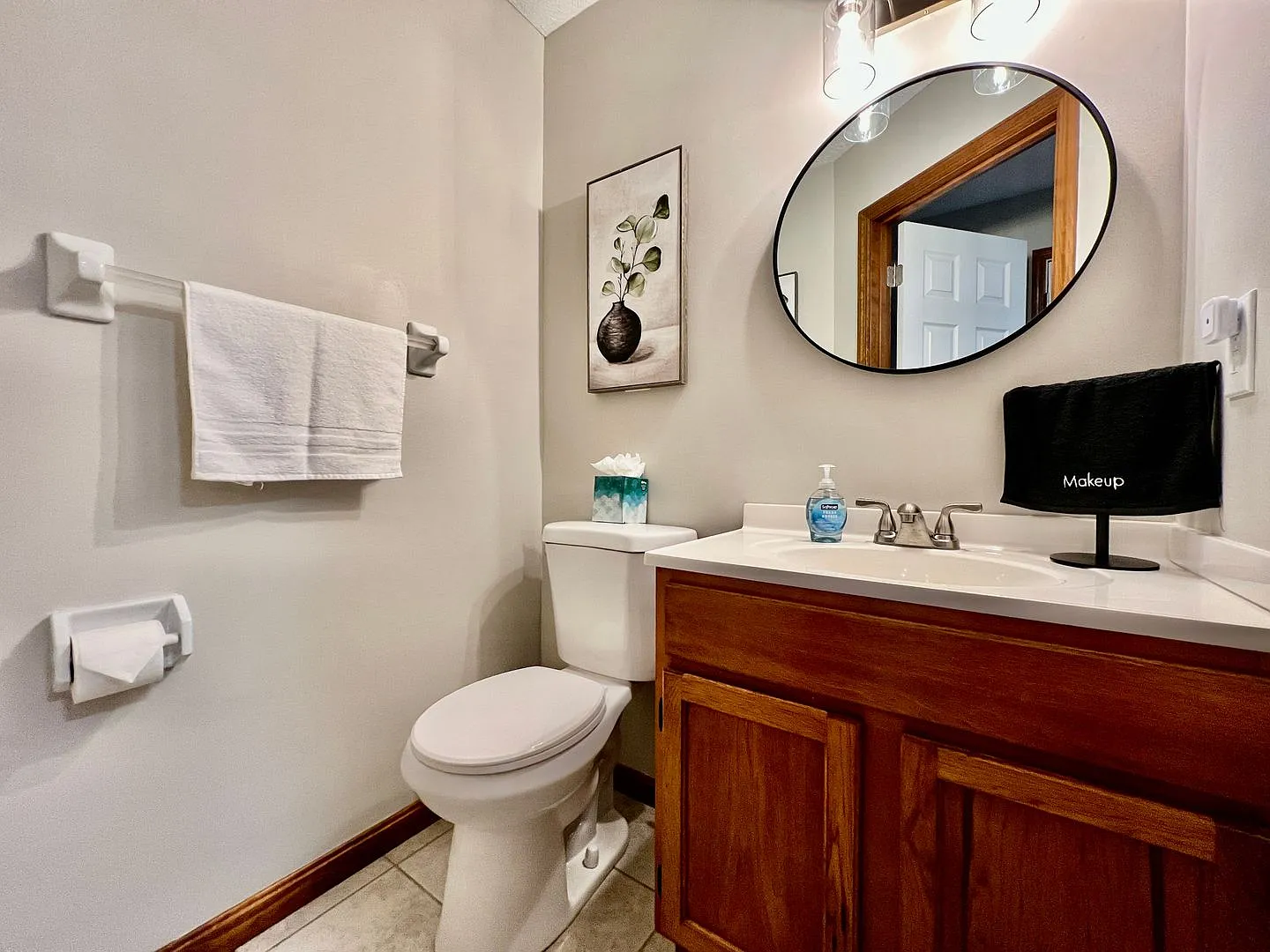 3 bedroom attached home in Bethany — Photo 3