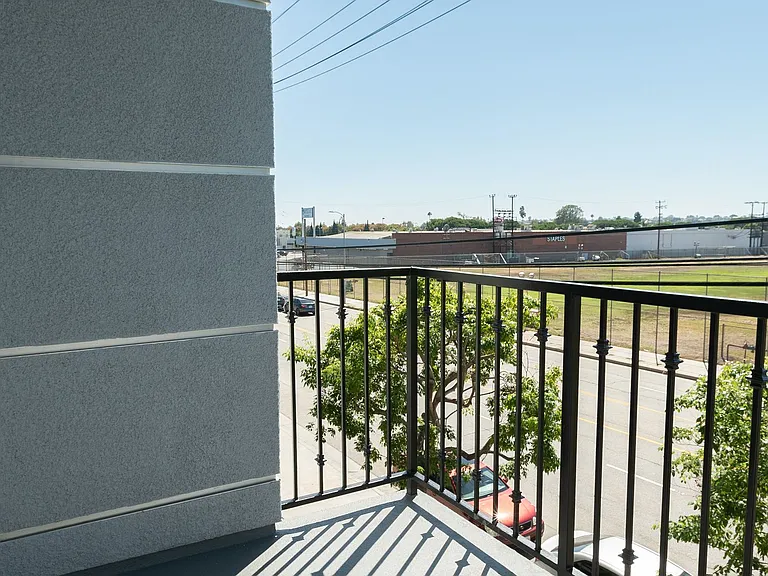 2820 Sawtelle Blvd — Photo 101
