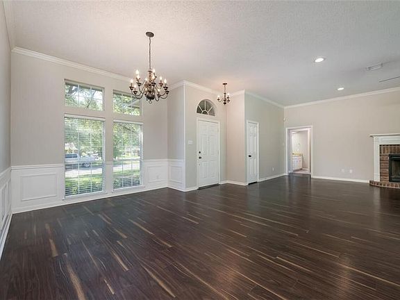 3rd image of 700 Meadow Mountain Dr