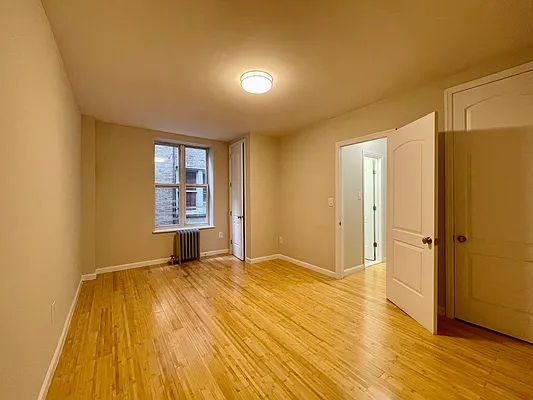 Rented by Bond New York | media 17