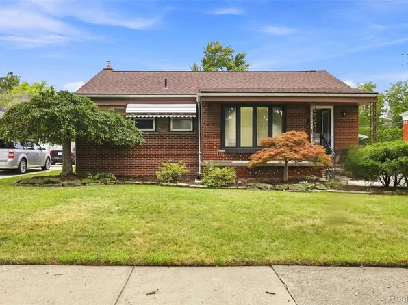 2950 Edsel St, Trenton, MI 48183