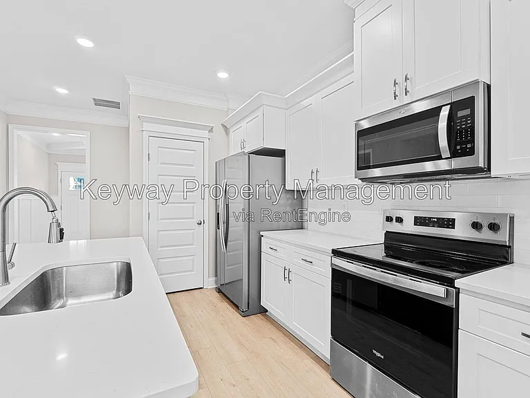 716 Bronze Way — Photo 9