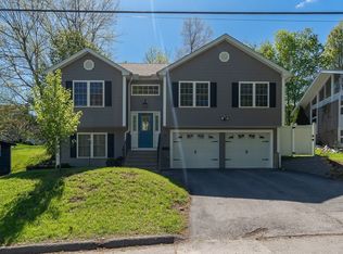 31 Scenic Dr, Worcester, MA 01602
