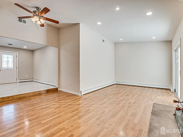 145 Somerset Ave — Photo 13