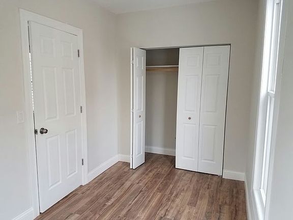 4th image of 4224 S Artesian Ave