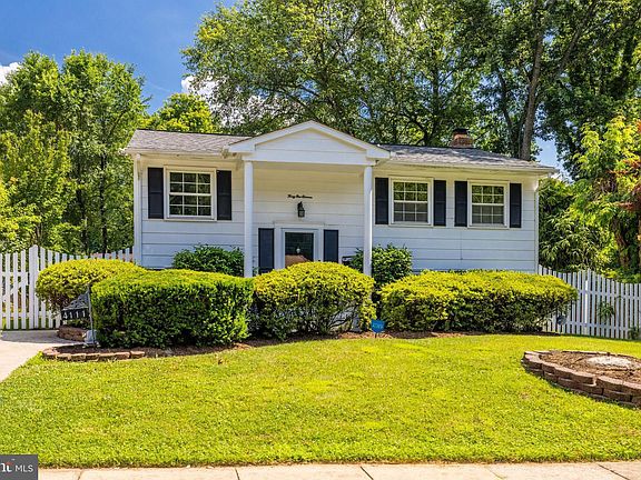 3rd image of 4111 Hemingway Dr