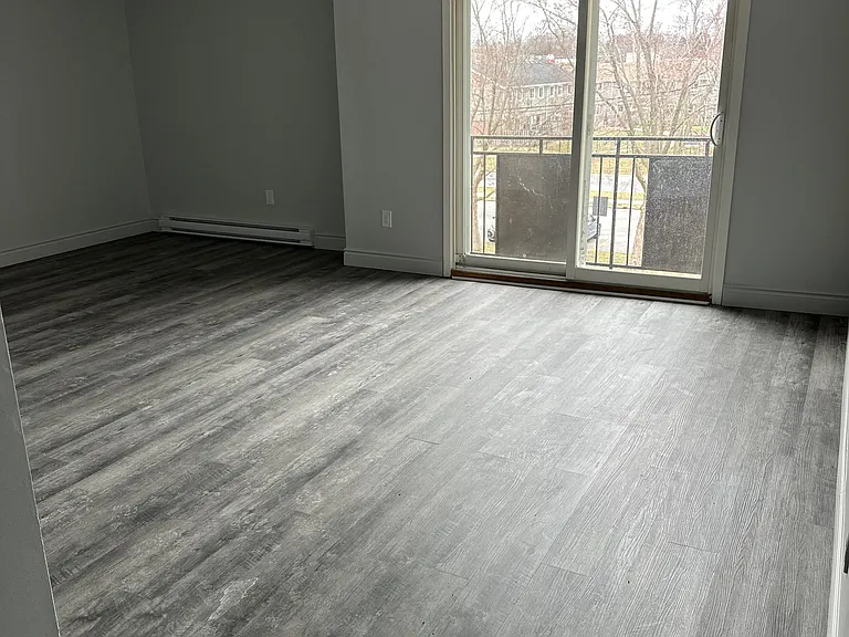 7 Lowndes Ave #11 — Photo 3