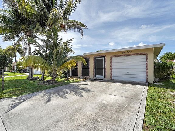 4th image of 940 NW 49th Street