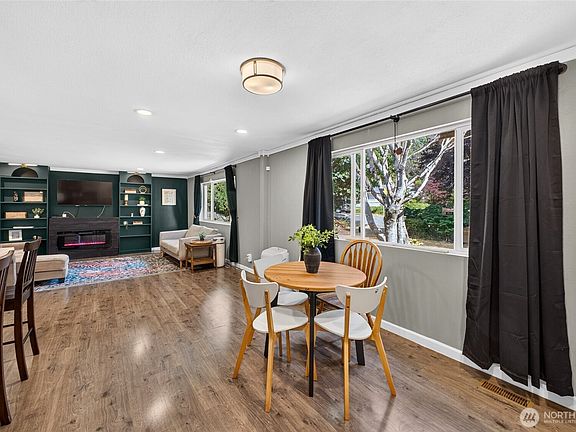 3rd image of 413 SW 305th Street