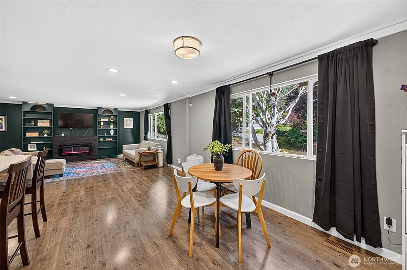 3rd image of 413 SW 305th Street