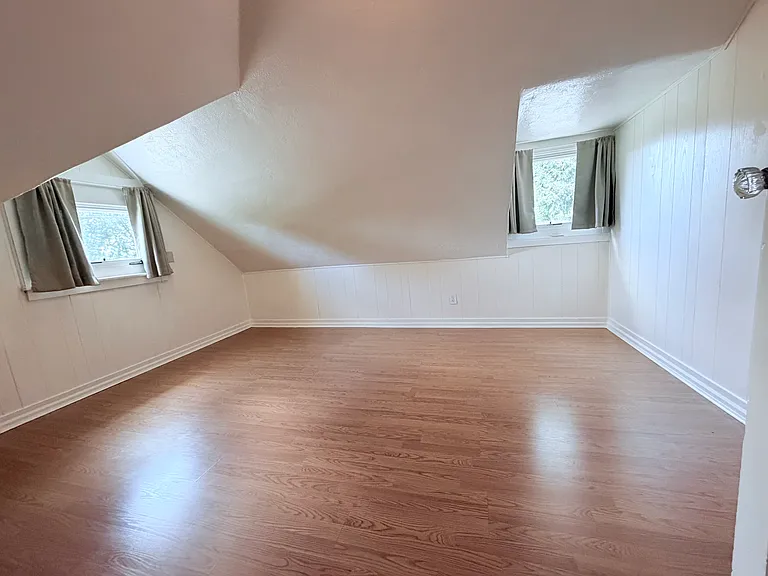 307 Boyce St — Photo 8