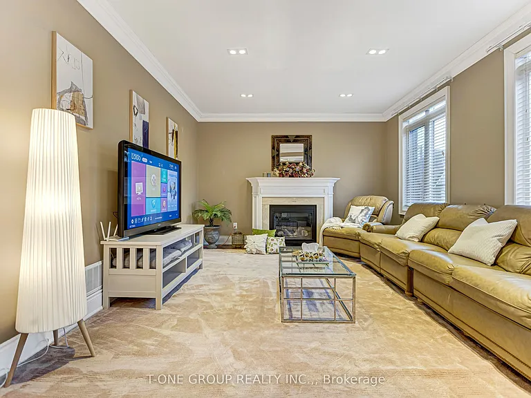 261 Angus Glen Blvd — Photo 5