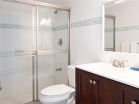 5th image of 5601 Collins Ave APT 1420