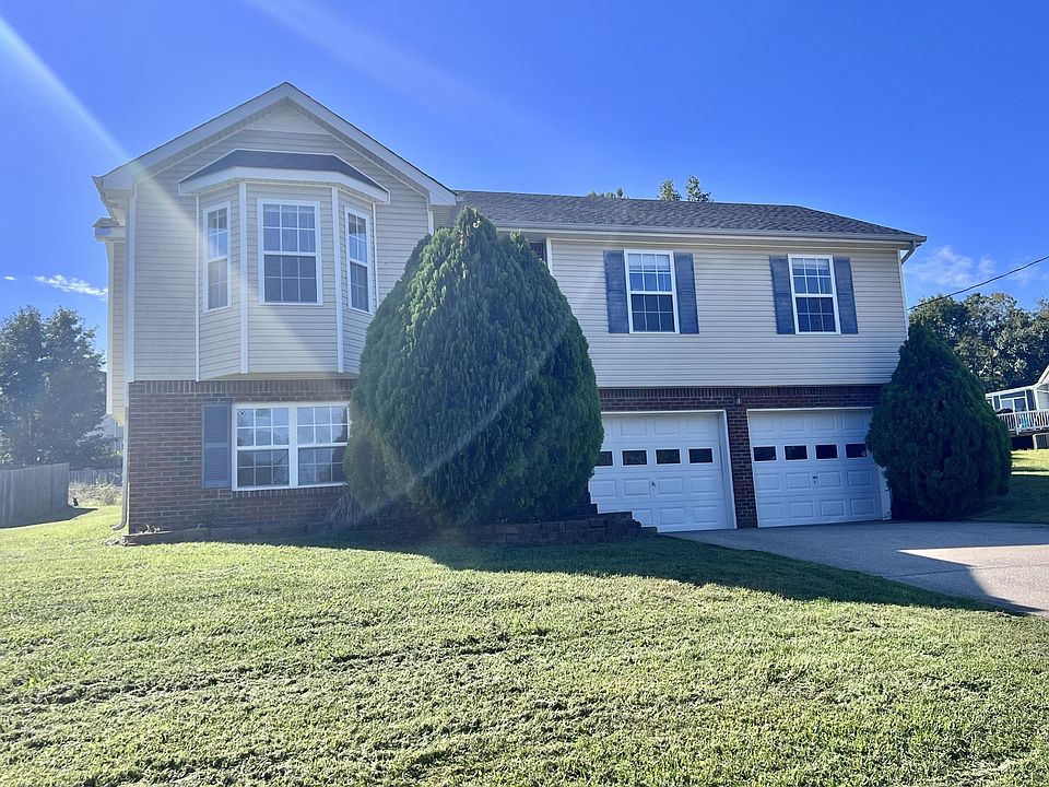 1st image of 919 Hedge Apple Dr