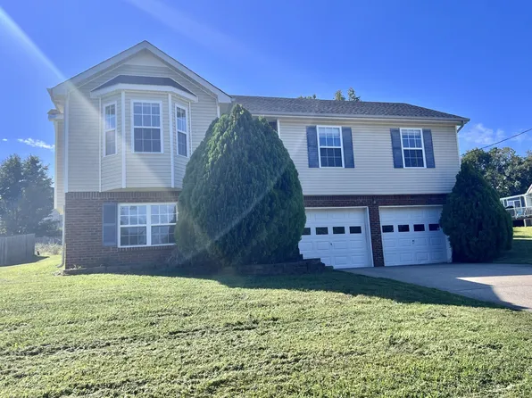 919 Hedge Apple Dr, Clarksville, TN 37040