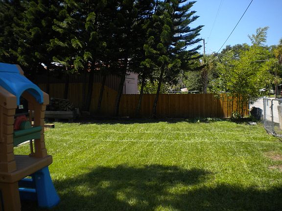 Huge Back Yard!