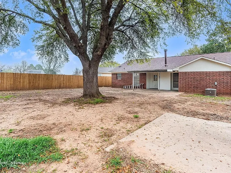 2211 General York Cir — Photo 20