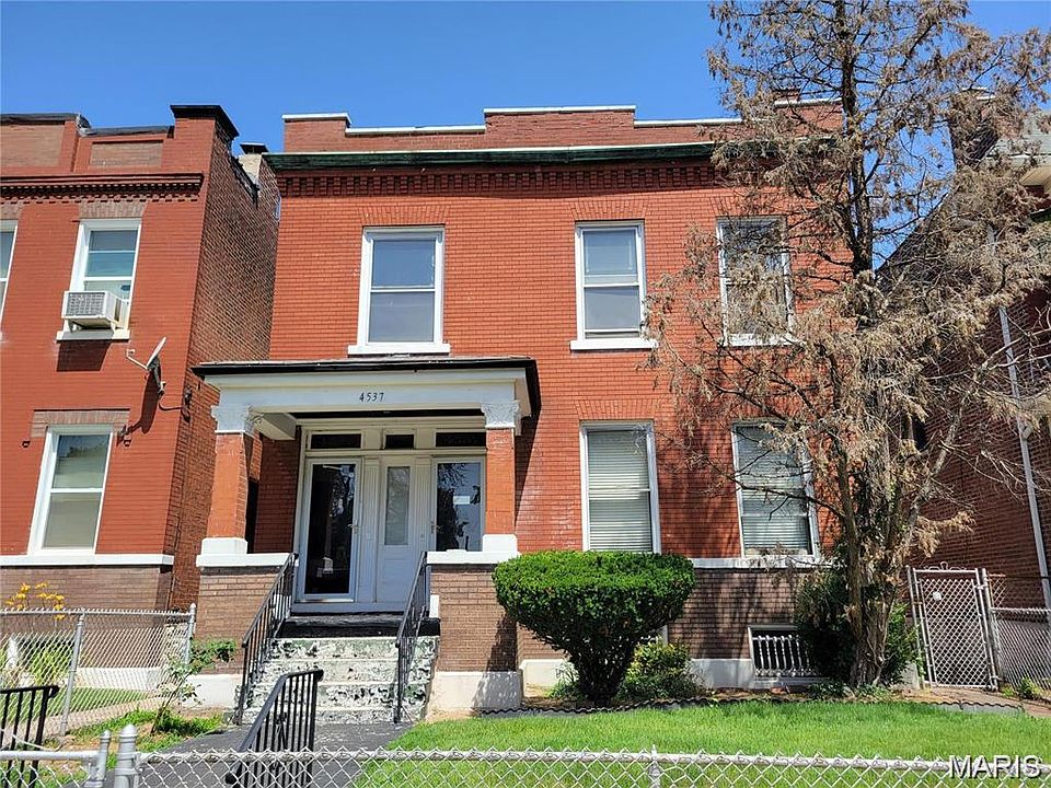 1st image of 4537 Clarence Ave
